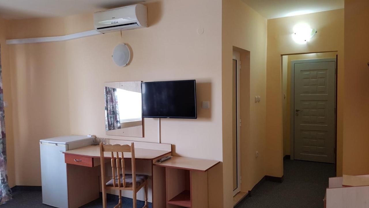 Krasi Hotel Ravda Bagian luar foto