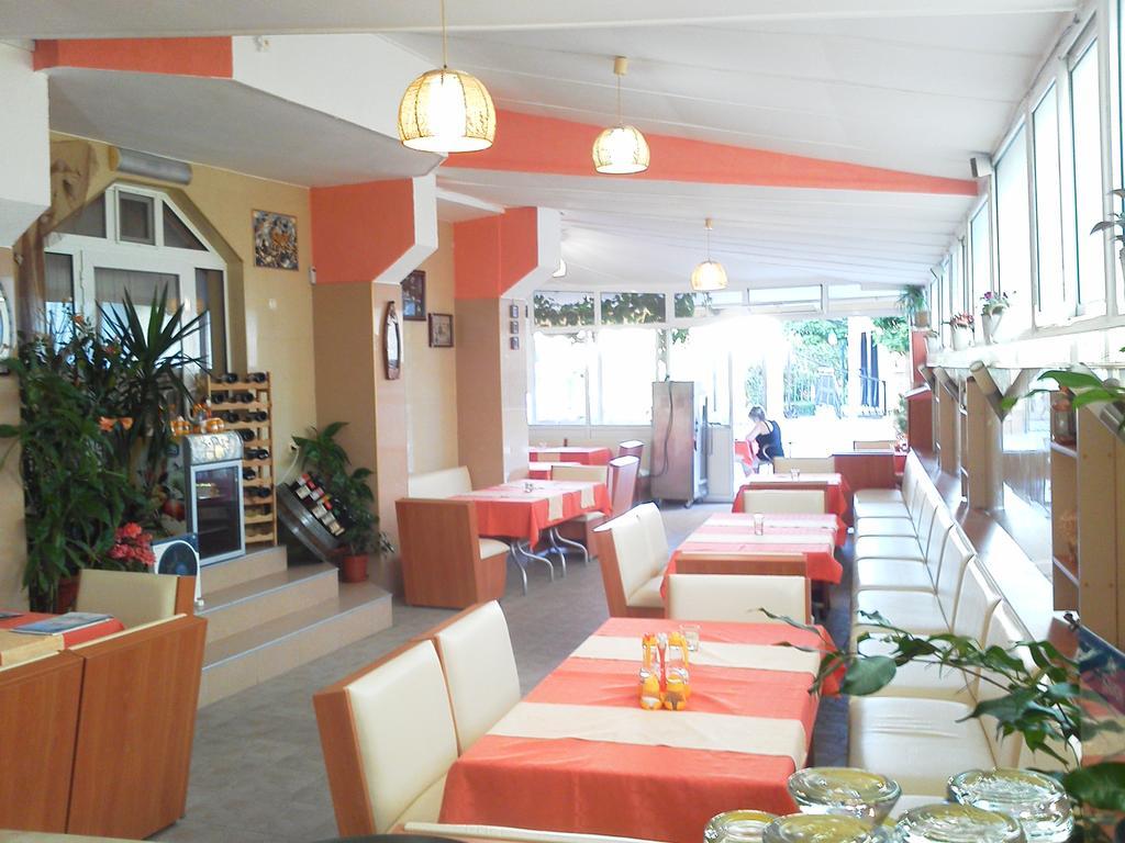 Krasi Hotel Ravda Bagian luar foto