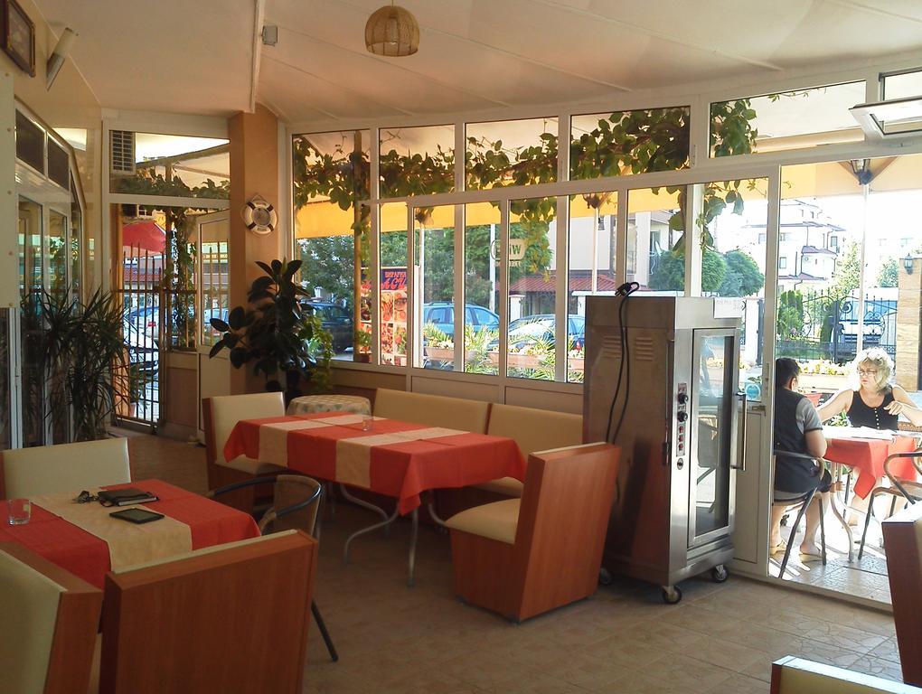 Krasi Hotel Ravda Bagian luar foto
